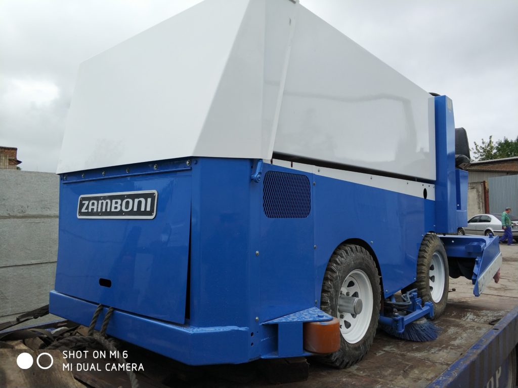 Ледозаливочная машина Zamboni 400