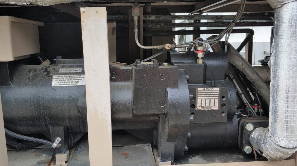 Aircooled chiller York 930 kW