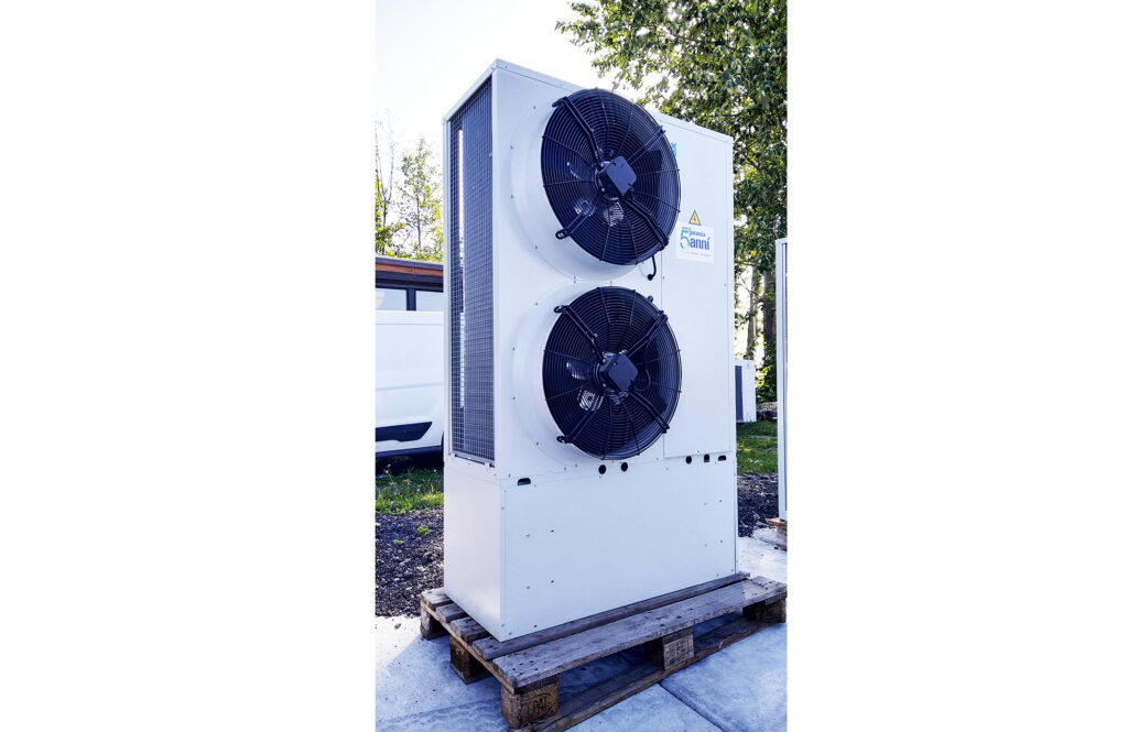 Kaltwassersatz Blue Box Epsilon Echos 24 kW