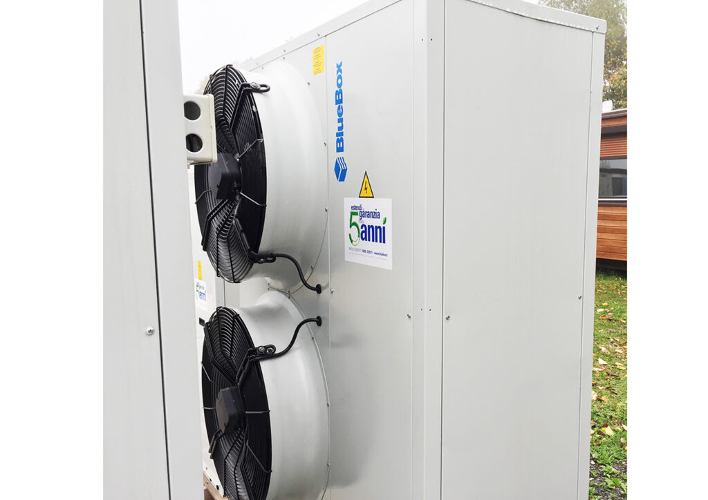 Kaltwassersatz Blue Box Epsilon Echos 24 kW