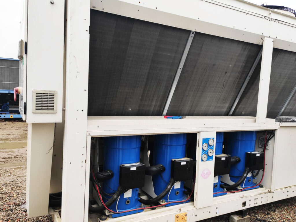 Air cooled chiller Airwell 307 kW