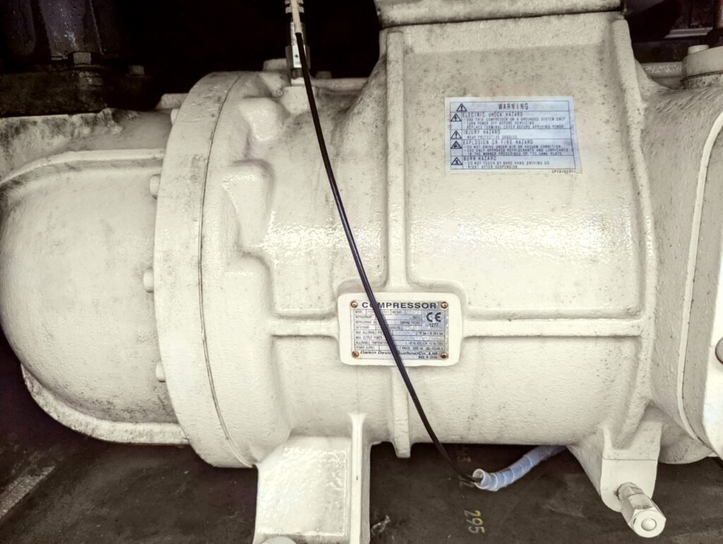 Чиллер Daikin EWAP 199 кВт