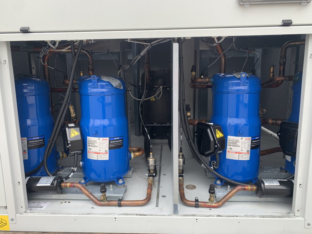 Aircooled chiller Carrier 30RB140R 140 kW