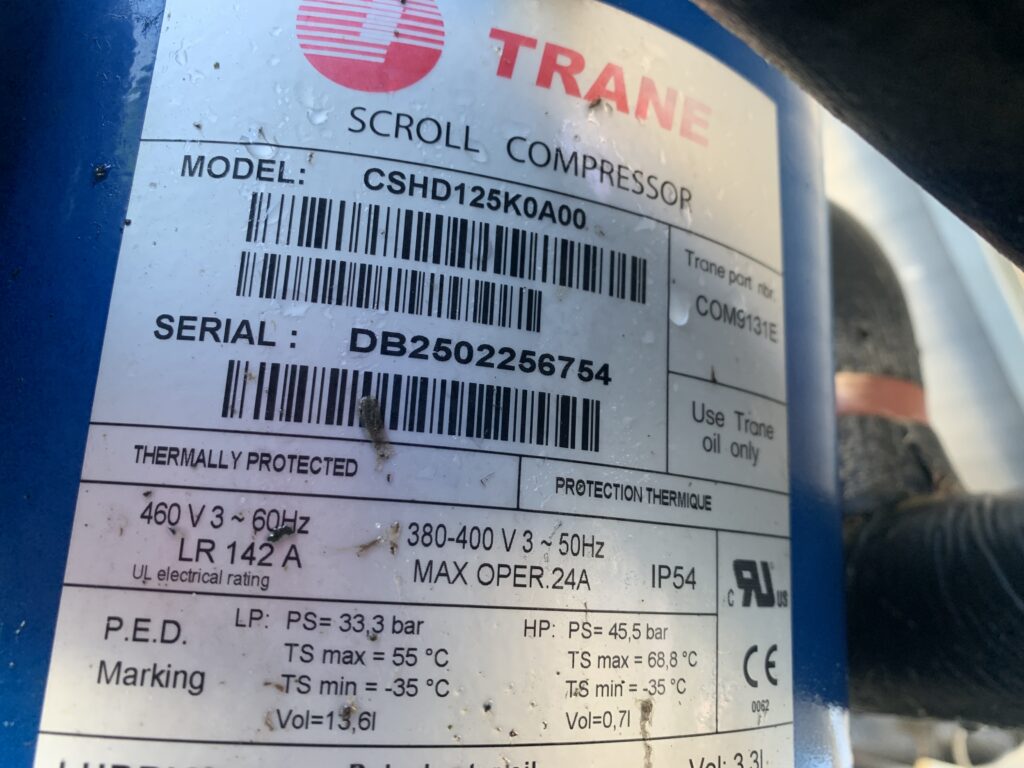 KALTWASSERSATZ Trane CGAM 046 127,6 kW