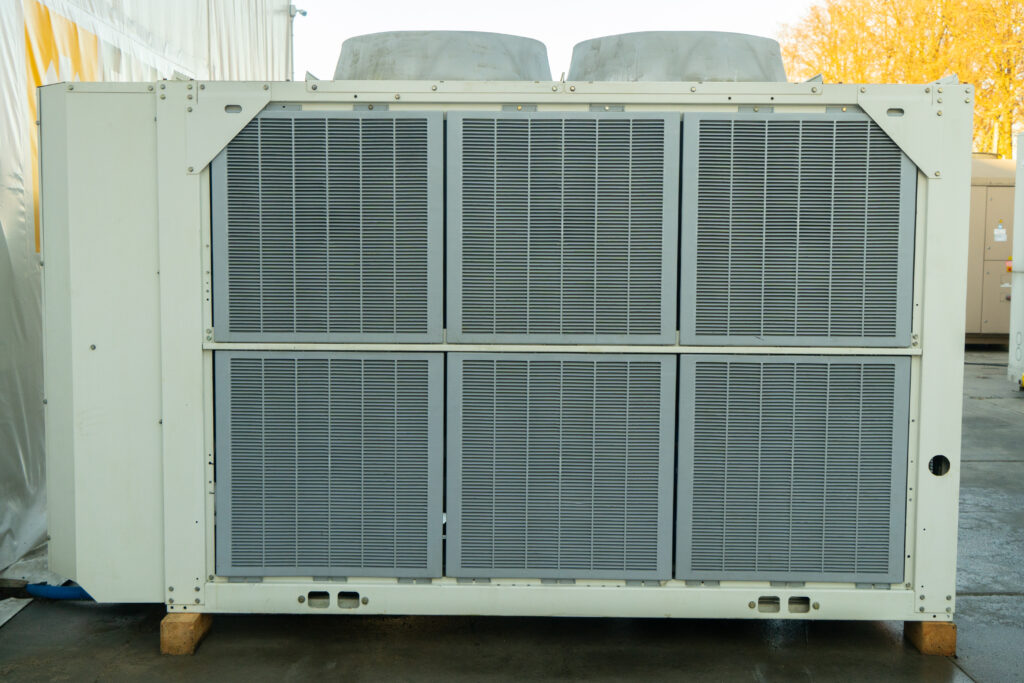 KALTWASSERSATZ Trane CGAM 046 127,6 kW