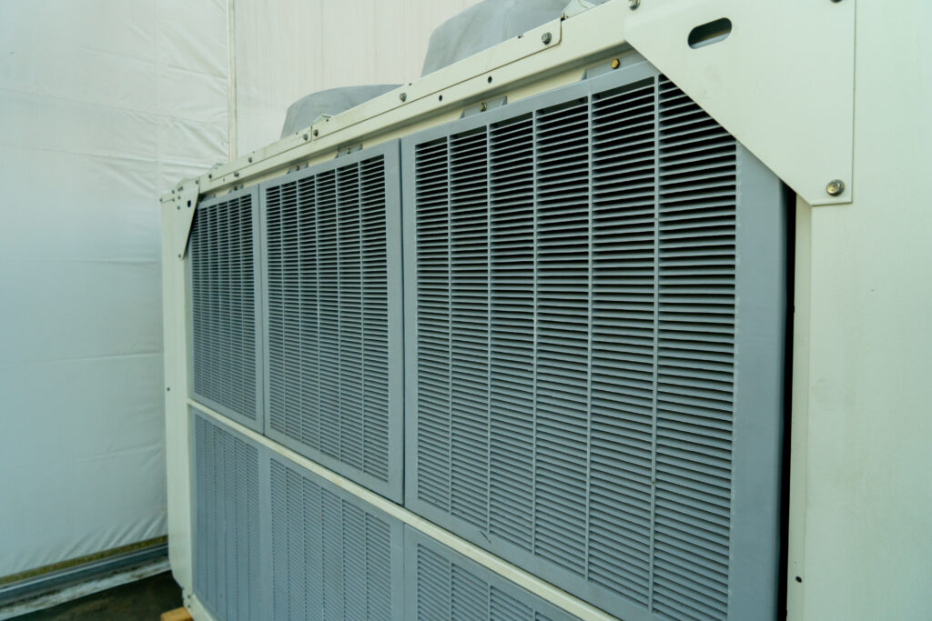 KALTWASSERSATZ Trane CGAM 046 127,6 kW