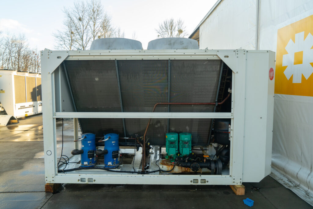 KALTWASSERSATZ Trane CGAM 046 127,6 kW