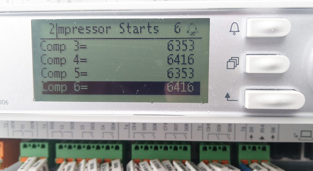 Чіллер Daikin EWAQ 645 кВт