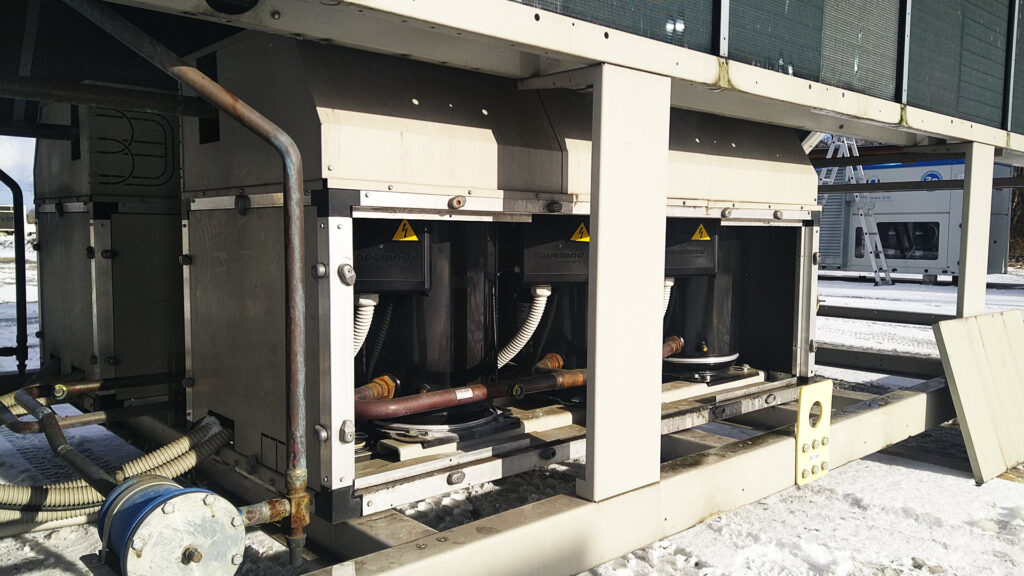 Чіллер Daikin EWAQ 645 кВт