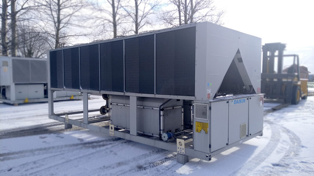Чиллер Daikin 645 кВт