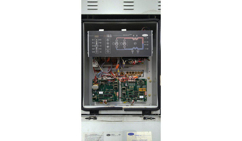 AIRCOOLED CHILLER CARRIER 384 kW