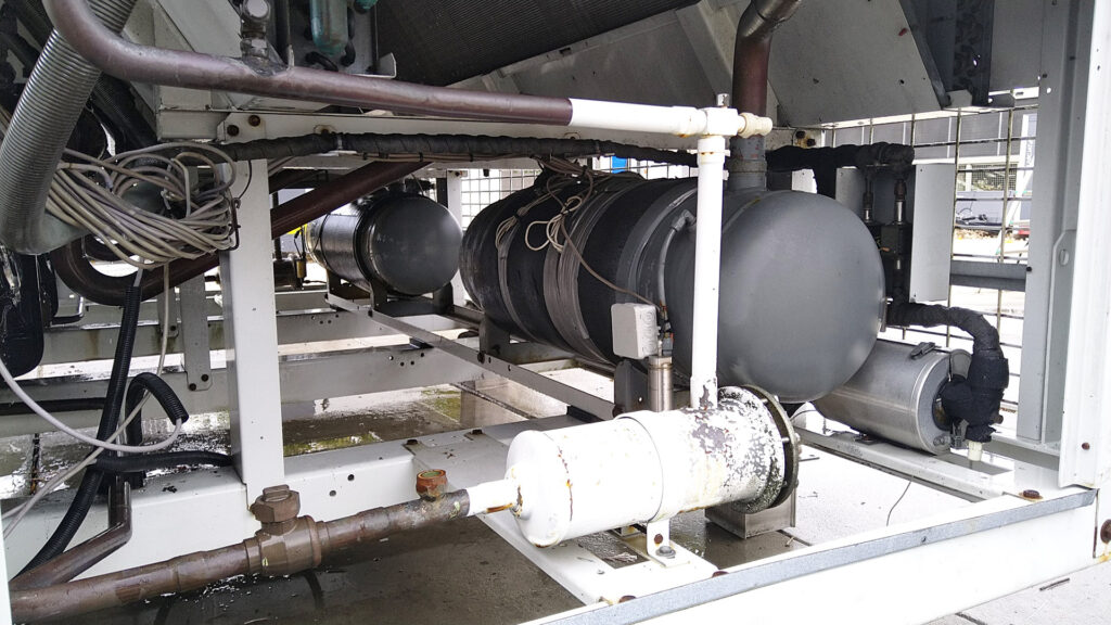 AIRCOOLED CHILLER CARRIER 384 kW