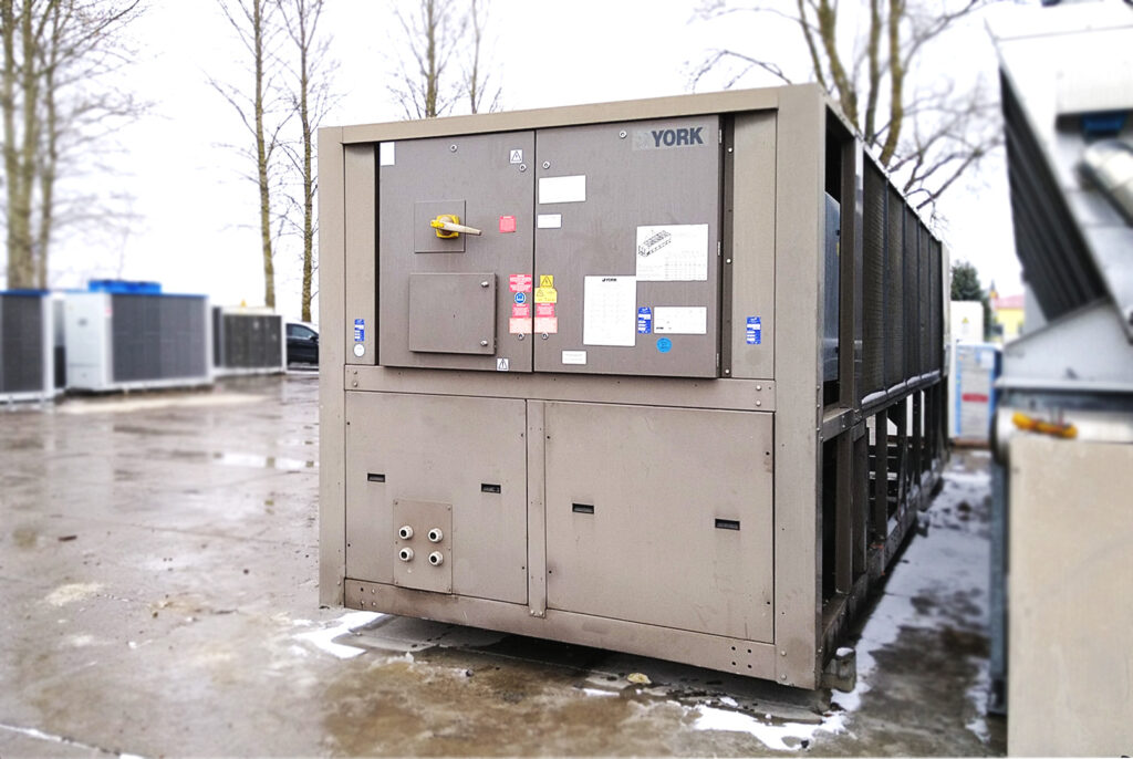 Aircooled chiller York 835 kW