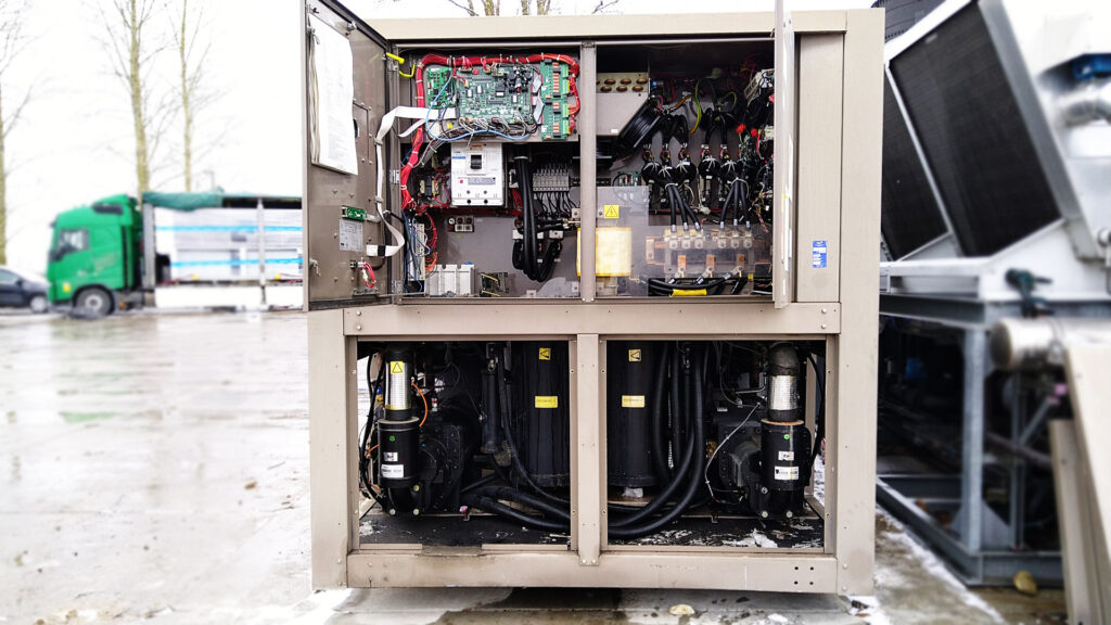 Aircooled chiller York 835 kW
