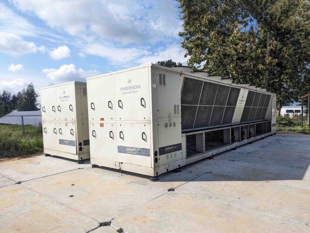 Чиллер Emerson FQ4-086 810 кВт