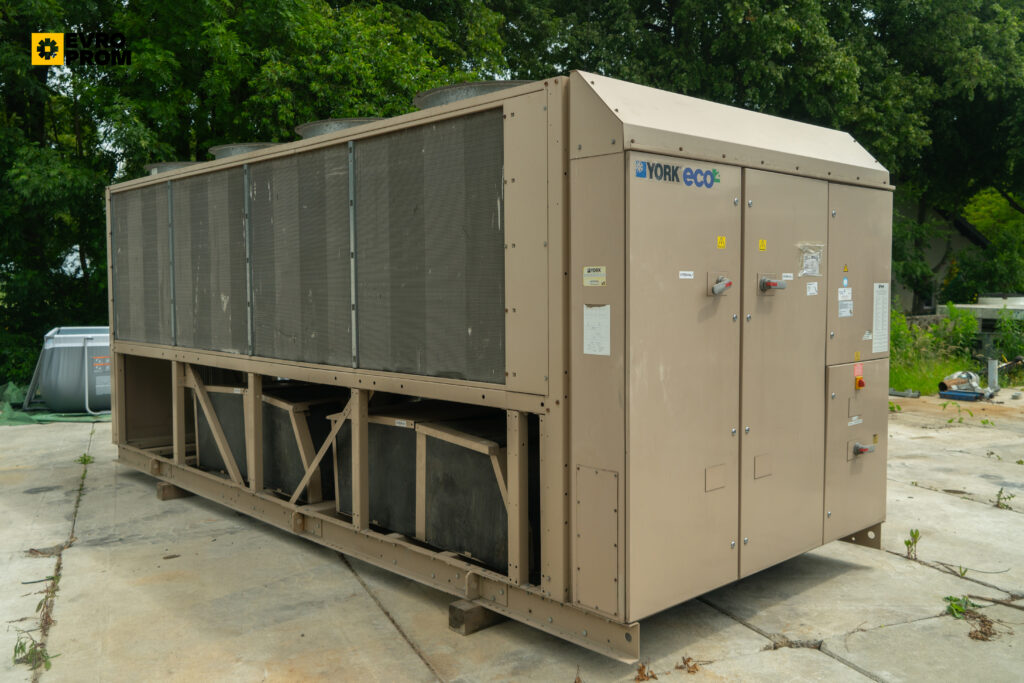 Kaltwassersatz YORK YCAS0475EB 446 kW