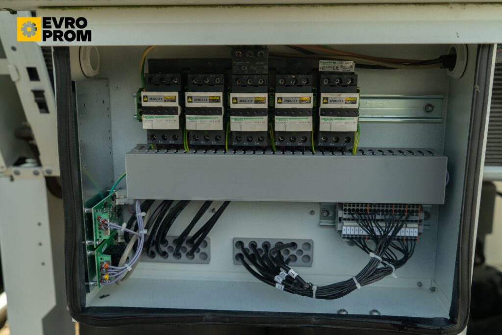 Aircooled chiller TRANE RTAF300 HSS XLN 1079 kW