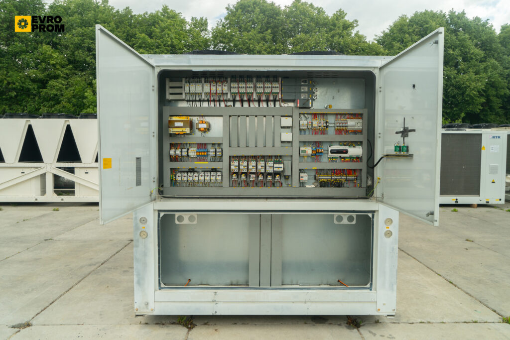 Aircooled chiller/Heat pump EMICON PAE 4902 S KC 488 kW / 570 kW
