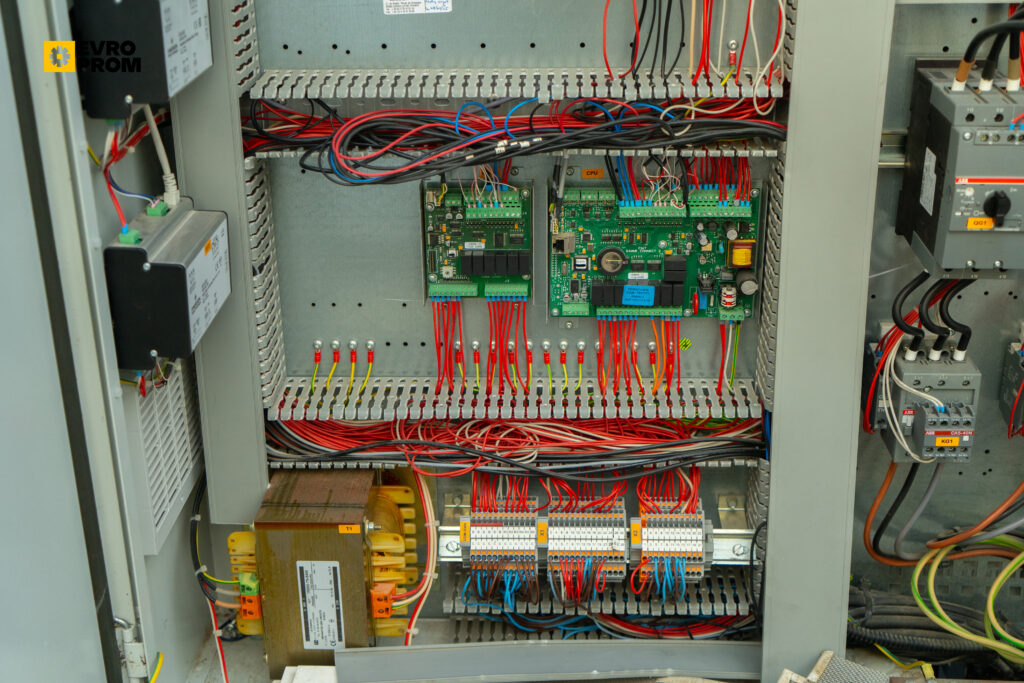 Чіллер CIAT LDH 1800V STD 493 кВт