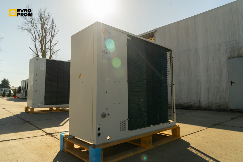 Чіллер/Тепловий насос CLIMAVENETA MEHP IB G07 S 18Y 15.62 кВт/17.24 кВт