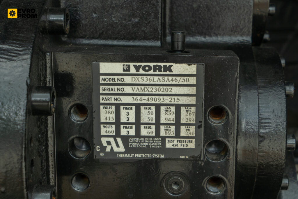 Kaltwassersatz YORK YCAS0475EB 446 kW