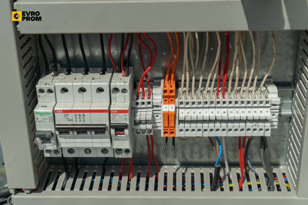 Kaltwassersatz CIAT AQUACIAT2 LDC 300V 76.8 kW