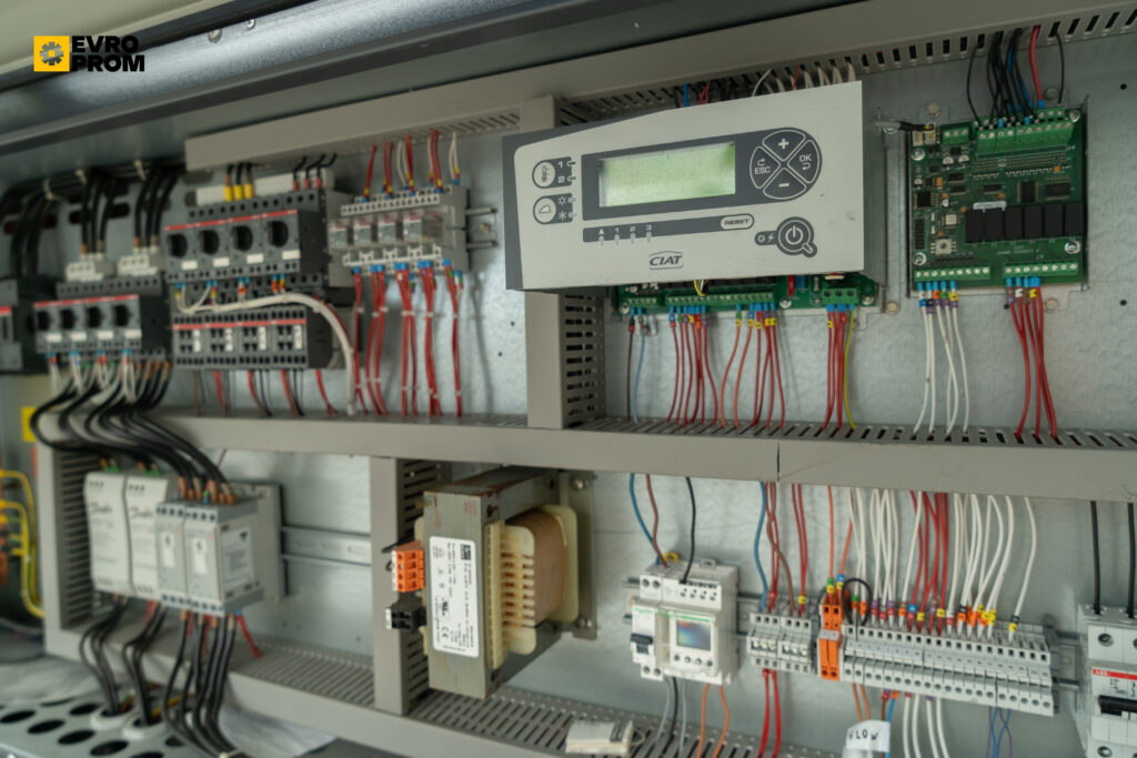Чіллер CIAT AQUACIAT2 LDH 540V 141 кВт