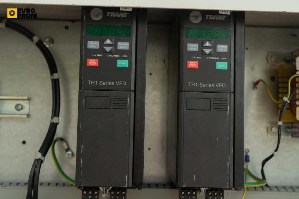 Чиллер Trane ECGAN925G72F1 268.2 кВт