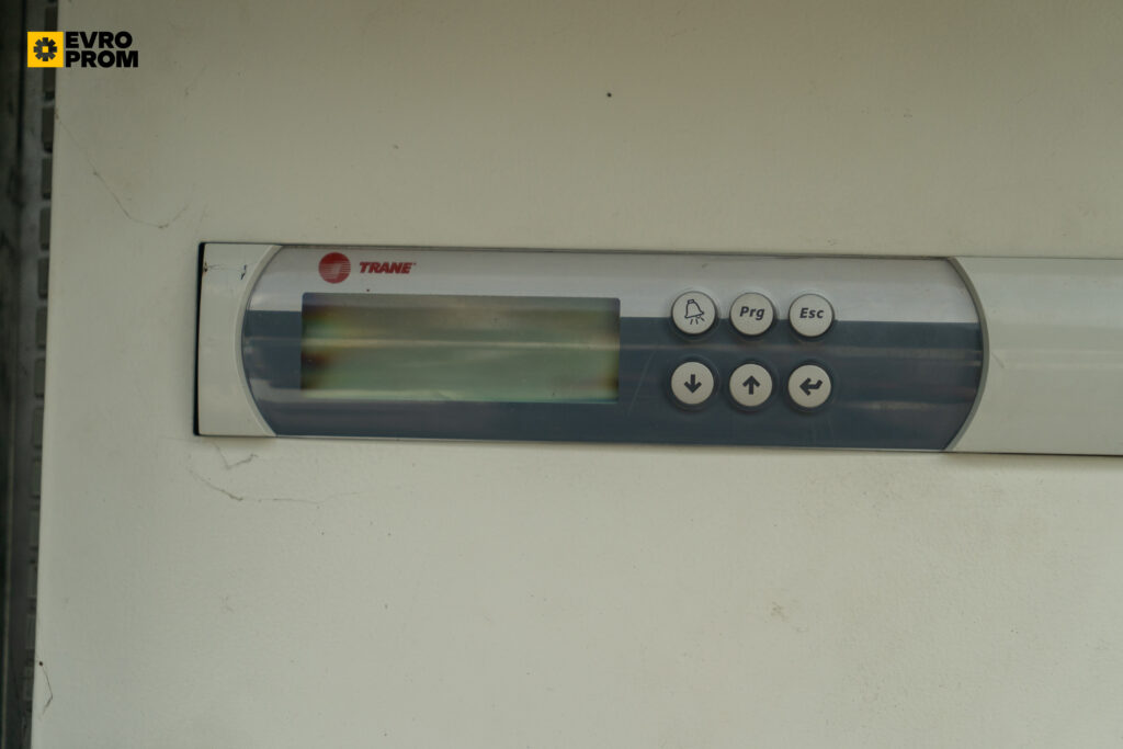 Чиллер Trane ECGAN925G72F1 268.2 кВт