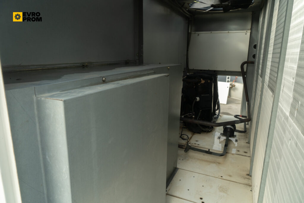 Чиллер Trane ECGAN925G72F1 268.2 кВт