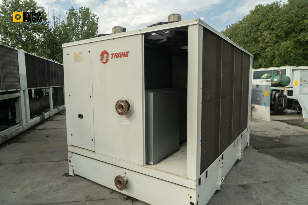Чиллер Trane ECGAN925G72F1 268.2 кВт