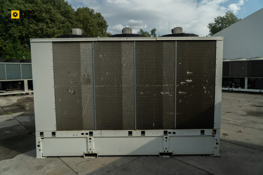 Чиллер Trane ECGAN925G72F1 268.2 кВт