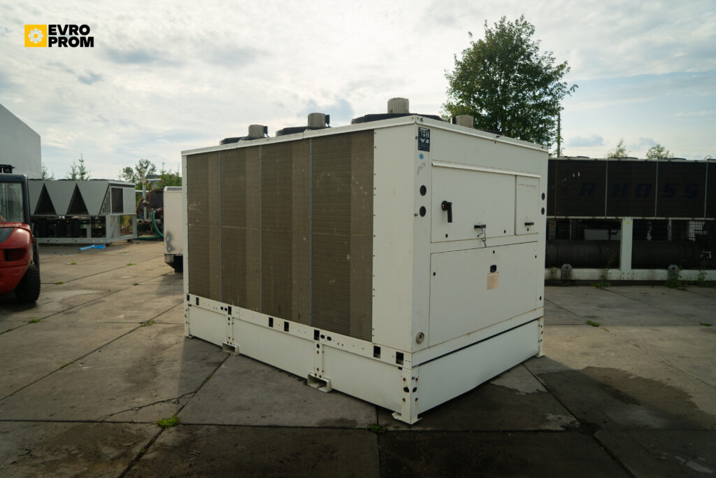 Чиллер Trane ECGAN925G72F1 268.2 кВт