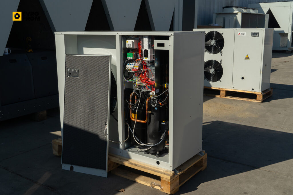 Aircooled chiller/Heat pump CLIMAVENETA MEHP IB G07 23Y 19.7 kW/23.8 kW