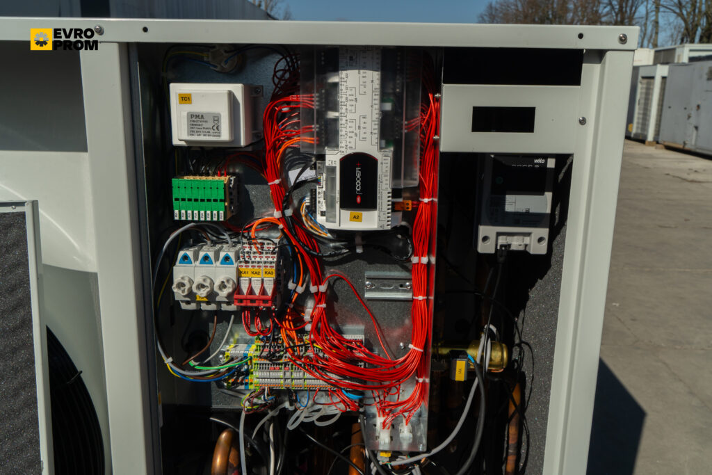 Aircooled chiller/Heat pump CLIMAVENETA MEHP IB G07 23Y 19.7 kW/23.8 kW