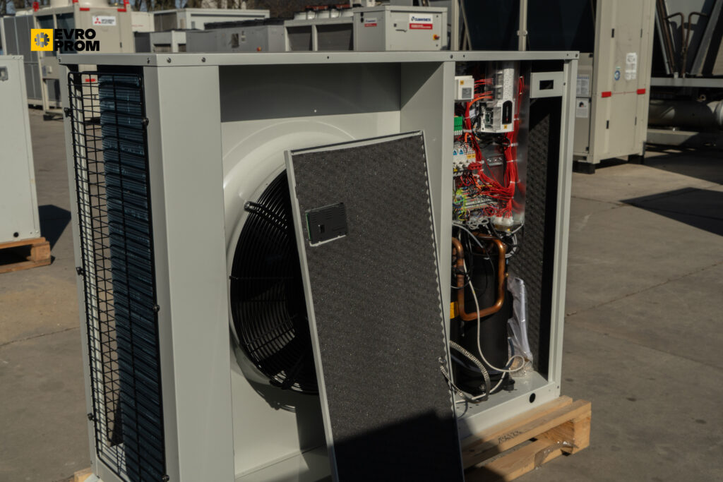 Aircooled chiller/Heat pump CLIMAVENETA MEHP IB G07 23Y 19.7 kW/23.8 kW
