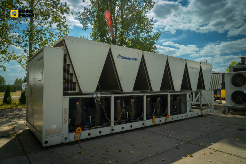 Aircooled chiller Climaveneta NECS R B 3218 746 kW