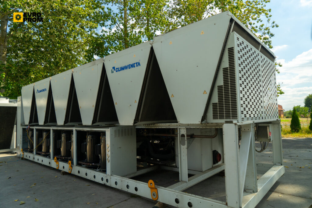 Aircooled chiller Climaveneta NECS R B 3218 746 kW