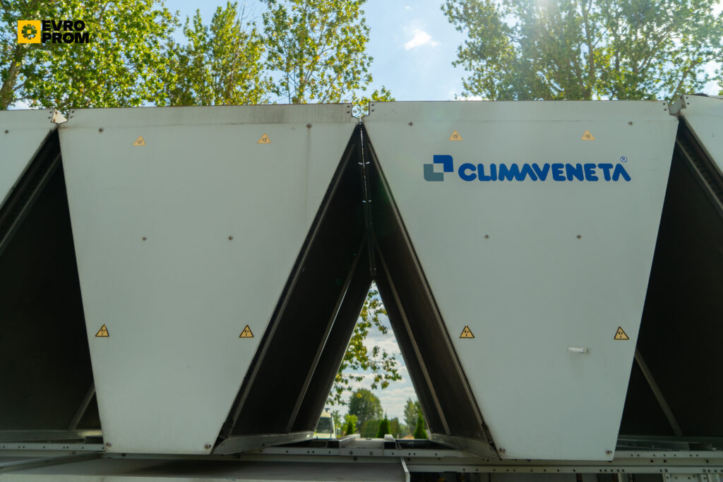 Aircooled chiller Climaveneta NECS R B 3218 746 kW