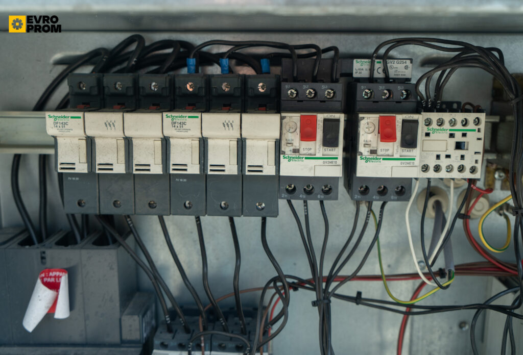 Kaltwassersatz CARRIER 30RBSY060B0021 PE 58 KW