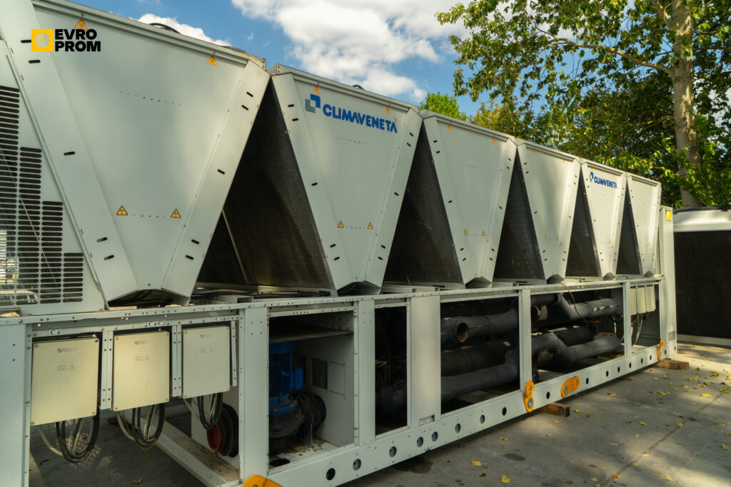 Aircooled chiller Climaveneta NECS R B 3218 746 kW