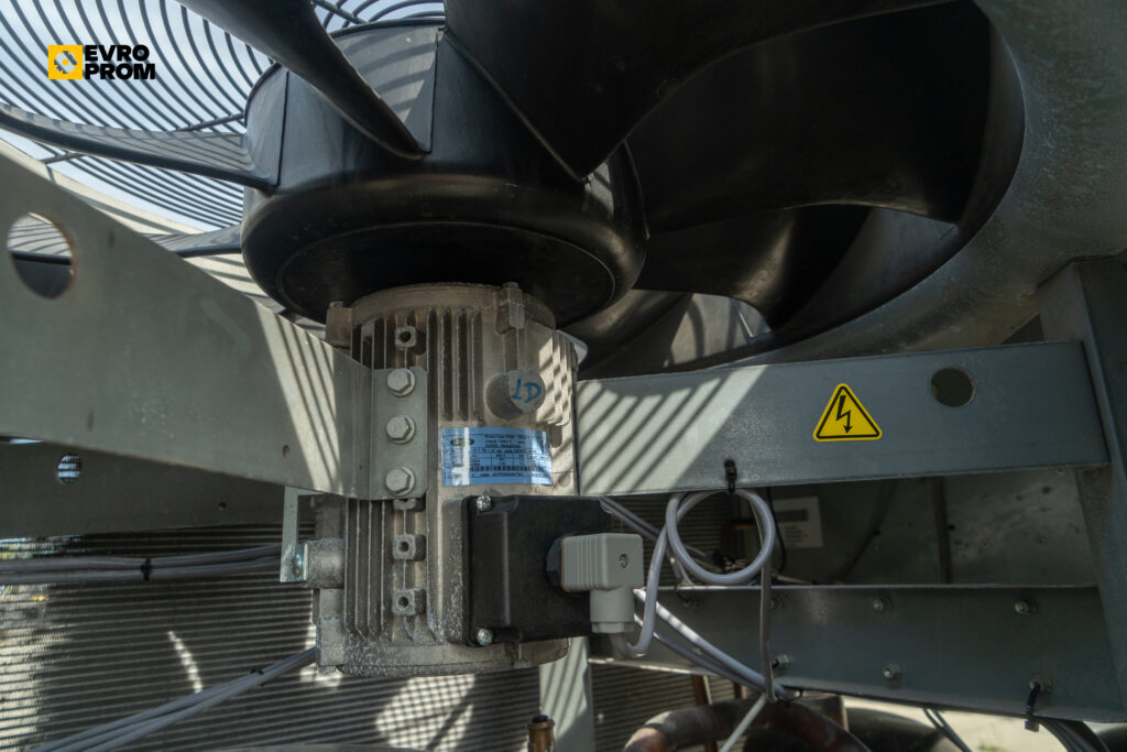 Kaltwassersatz CARRIER 30RBSY060B0021 PE 58 KW