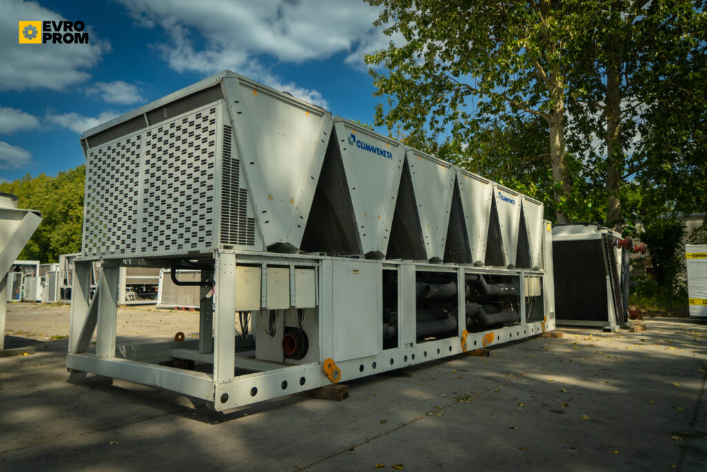 Aircooled chiller Climaveneta NECS R B 3218 746 kW