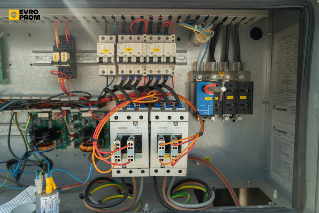 Kaltwassersatz/Wärmepumpe CLIMAVENETA NECS N B S 0512 127 kW / 144 kW