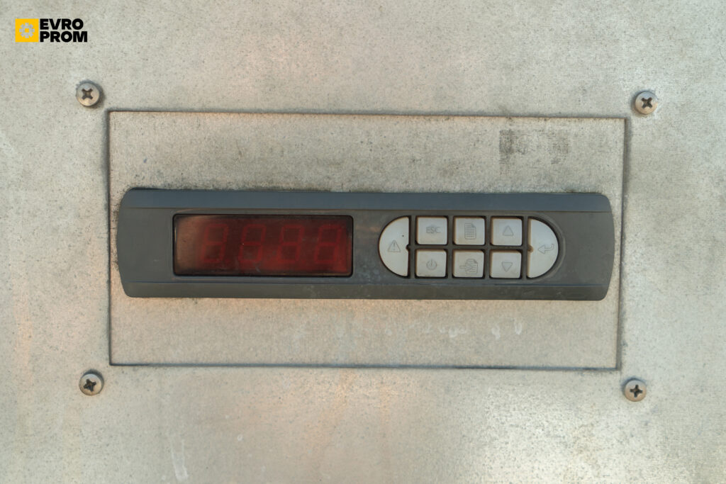 Kaltwassersatz/Wärmepumpe CLIMAVENETA NECS N B S 0512 127 kW / 144 kW