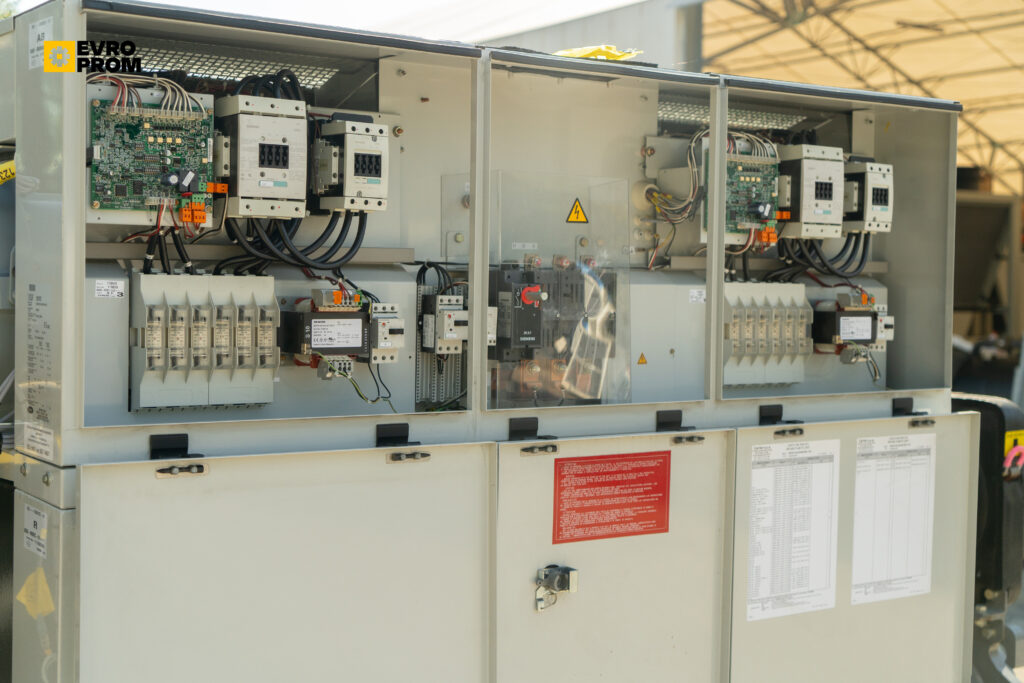 Kaltwassersatz CARRIER 30HXC120 A0450 PEE  414 kW