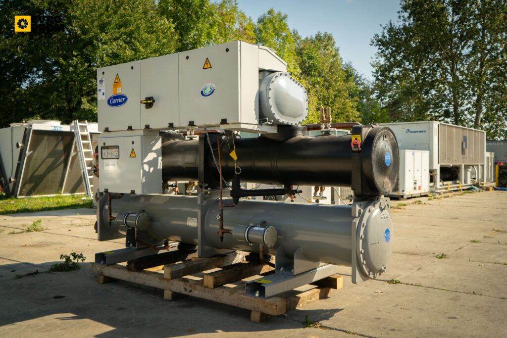 Kaltwassersatz CARRIER 30HXC120 A0450 PEE  414 kW