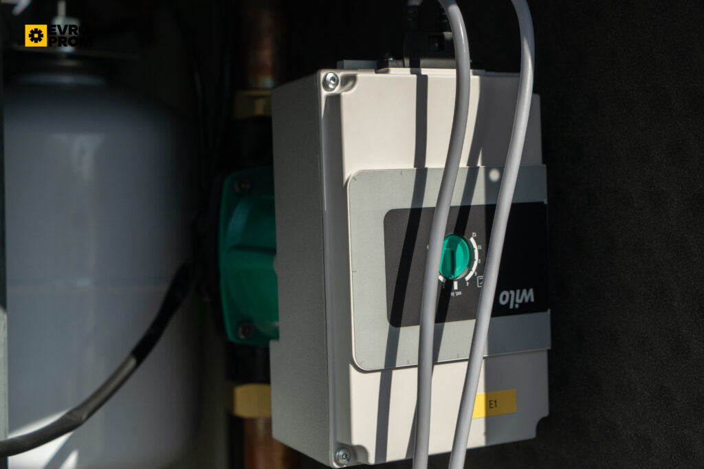 Чиллер CLIMAVENETA MECH IB G07 40Y 38.2 кВт
