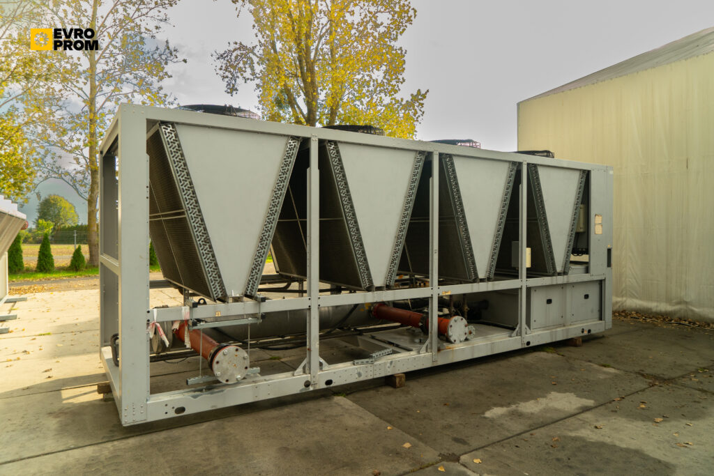 Чіллер UNIFLAIR BREC2802A 635 кВт