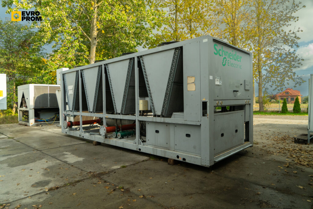 Чіллер UNIFLAIR BREC2802A 635 кВт